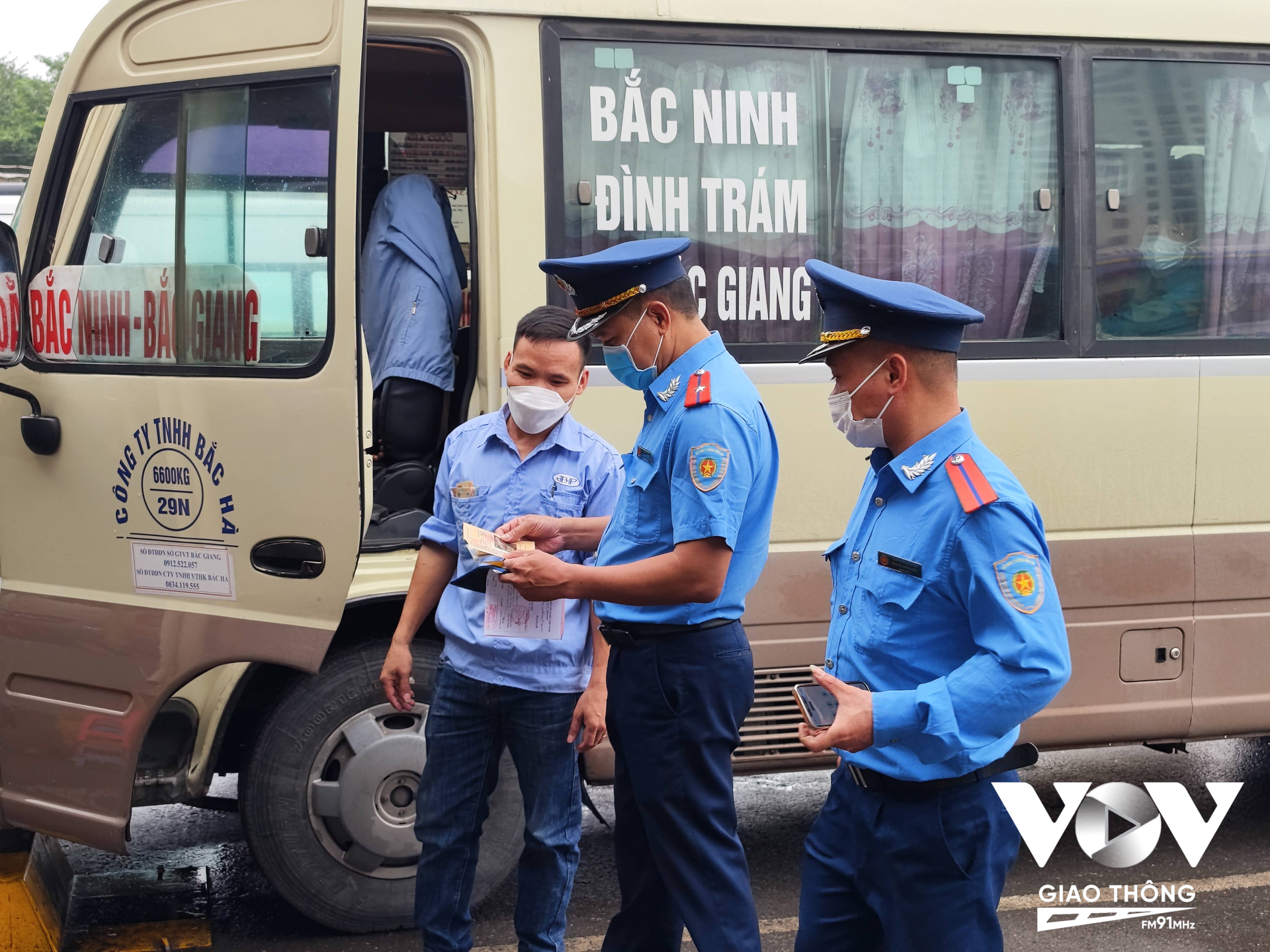 Thanh tra giao thông vận tải Hà Nội kiểm tra điều kiện người lái