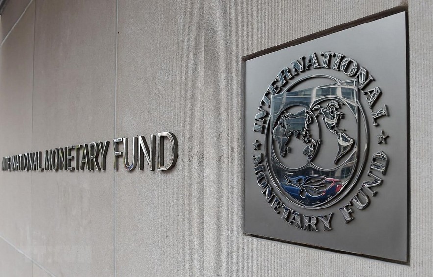 Logo của Quỹ tiền tệ quốc tế tại trụ sở ở Washington DC., Mỹ. Ảnh: T.L