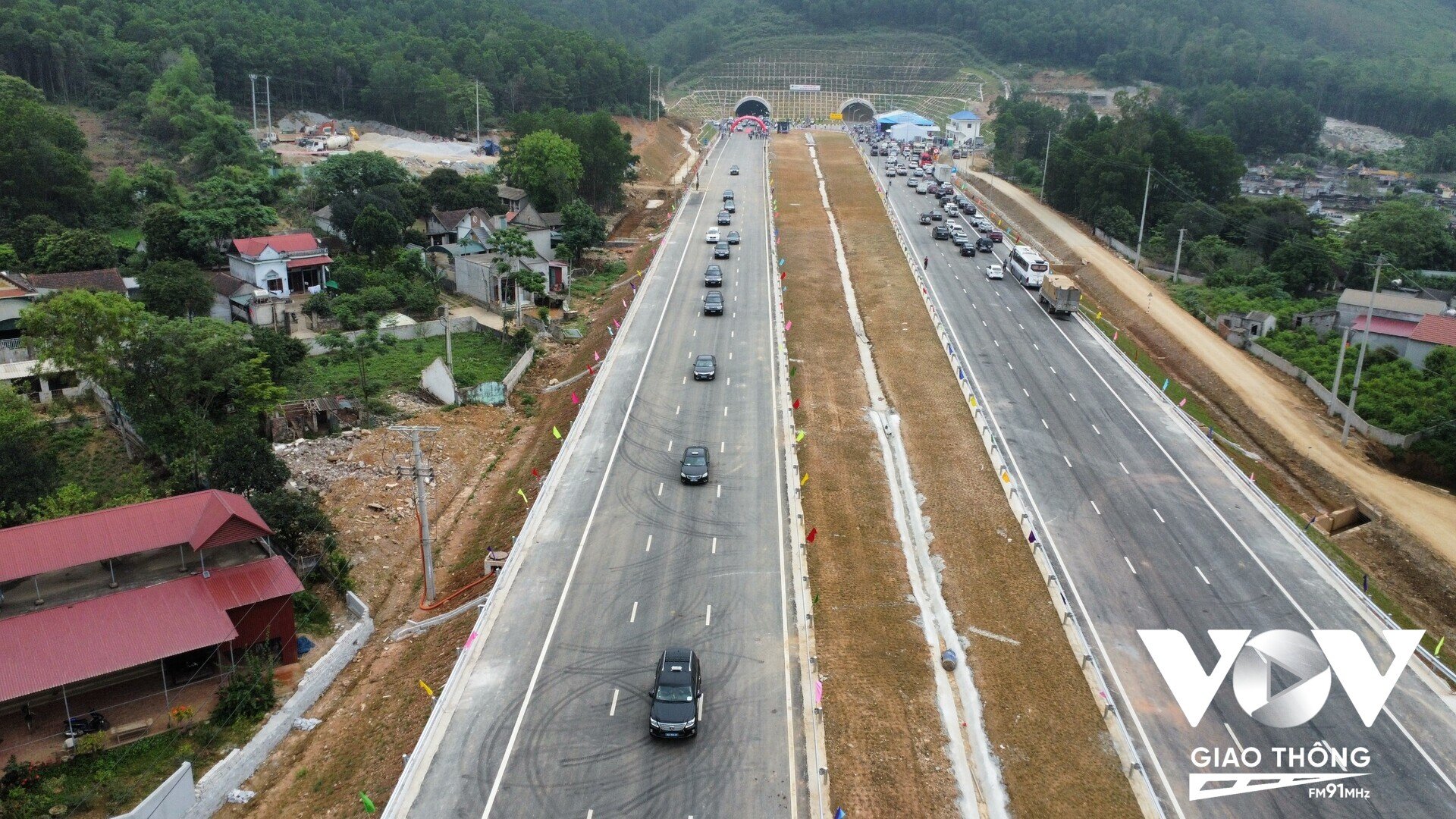 Cao tốc Mai Sơn - QL45 đã thông xe đưa vào khai thác đoạn từ nút giao Mai Sơn đến nút giao Đông Xuân từ ngày 29/4/2023