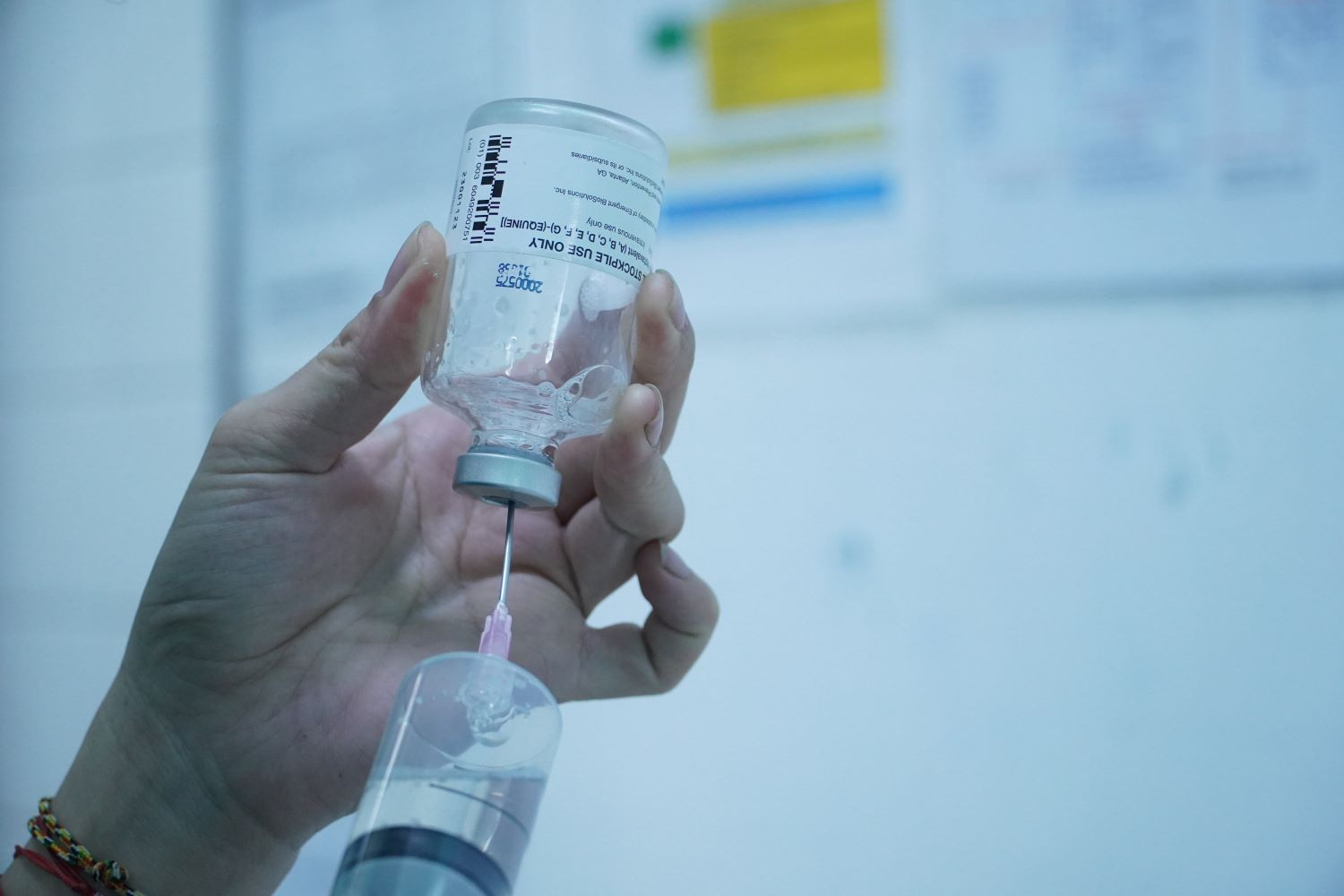 Hiện Việt Nam chỉ còn 2 lọ thuốc Botulism antitoxin heptavalent (BAT) giá mỗi lọ 8.000 USD.