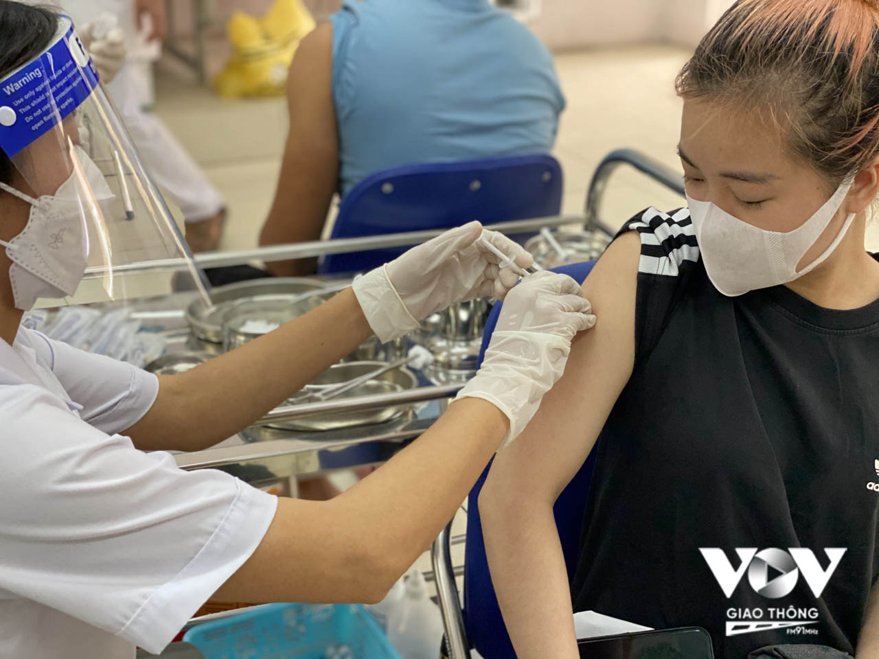 Giữa năm 2022, Việt Nam đã tiêm đủ hai mũi vaccine cho nhóm dân số từ 12 tuổi