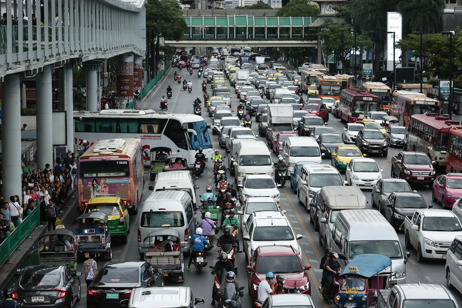 Cảnh ùn tắc tại Bangkok, Thái Lan. Ảnh: Patipat Janthong/Bangkok Post