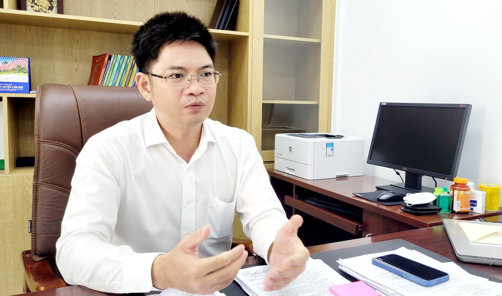 Ông Lưu Văn Tấn, Phó Giám đốc Trung tâm Quản lý hạ tầng kỹ thuật TP.HCM (Sở Xây dựng).