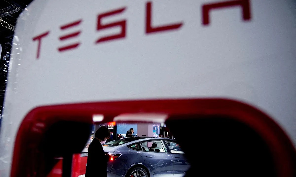 Tesla đang bị BYD bắt kịp trong cuộc chiến về giá xe điện. Ảnh: Aly Song/Reuters