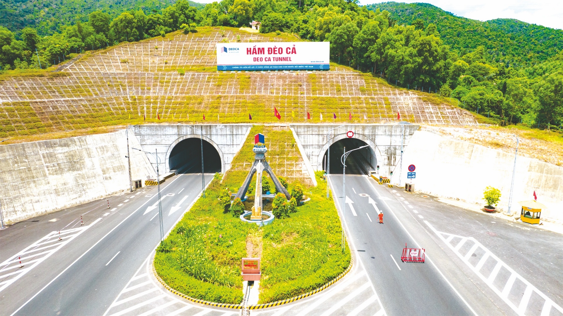 Dự án hầm đường bộ qua Đèo Cả được đề xuất mua lại, do trạm thu phí La Sơn - Tuý Loan có bất cập về vị trí đặt trạm. Ảnh: Thời báo ngân hàng