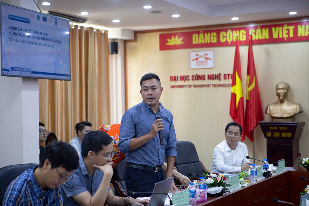 Ông Phan Anh, Phó Trưởng phòng vận tải, Sở Giao thông vận tải Hà Nội