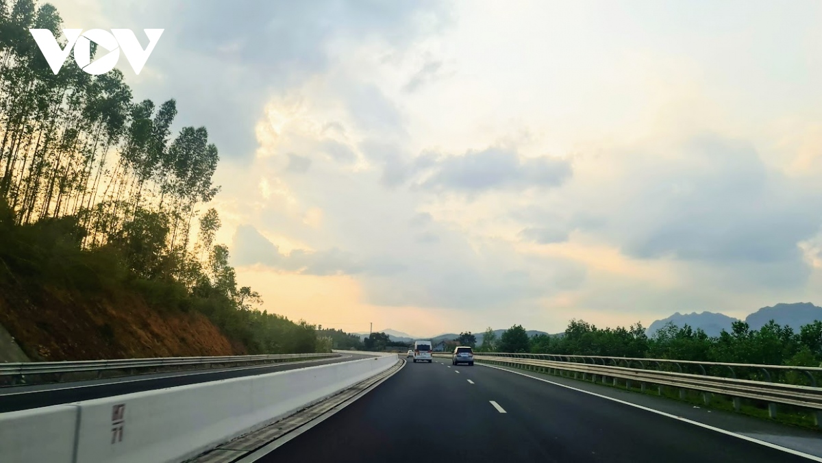 Cao tốc Bắc Giang-Lạng Sơn sẽ nối thông giai đoạn phân kỳ dự án cao tốc Hữu Nghị - Chi Lăng
