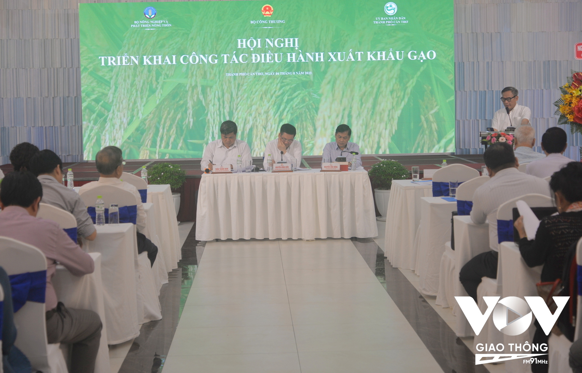 Bộ Công Thương yêu cầu dù đẩy mạnh xuất khẩu và giữ vững thương hiệu gaio Việt thì trọng tâm vẫn phải đảm bảo an ninh lương thực nội địa