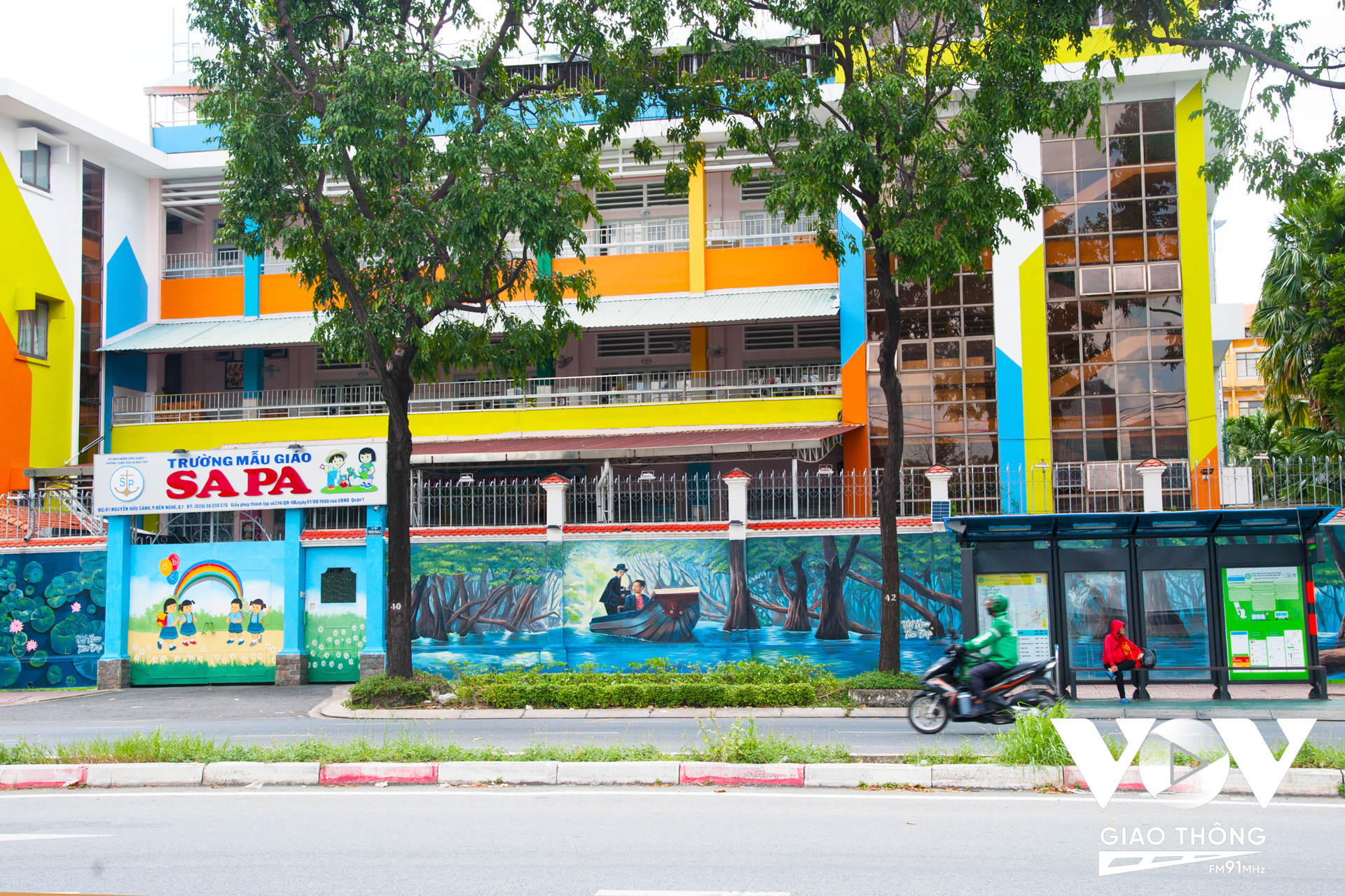 Bên cạnh đó, theo thời gian vẫn cần duy tu, bảo dưỡng các tác phẩm nghệ thuật đường phố để phát huy tác dụng thẩm mỹ cảnh quan đô thị, trở thành điểm check-in thú vị thu hút du khách, góp phần phát triển du lịch thành phố.