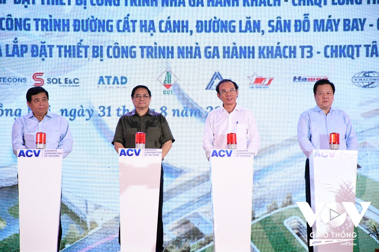 Tổng mức đầu tư của 3 gói thầu của dự án Cảng hàng không quốc tế Long Thành và dự án xây dựng nhà ga hành khách T3 Tân Sơn Nhất khoảng 53.000 tỷ đồng.
