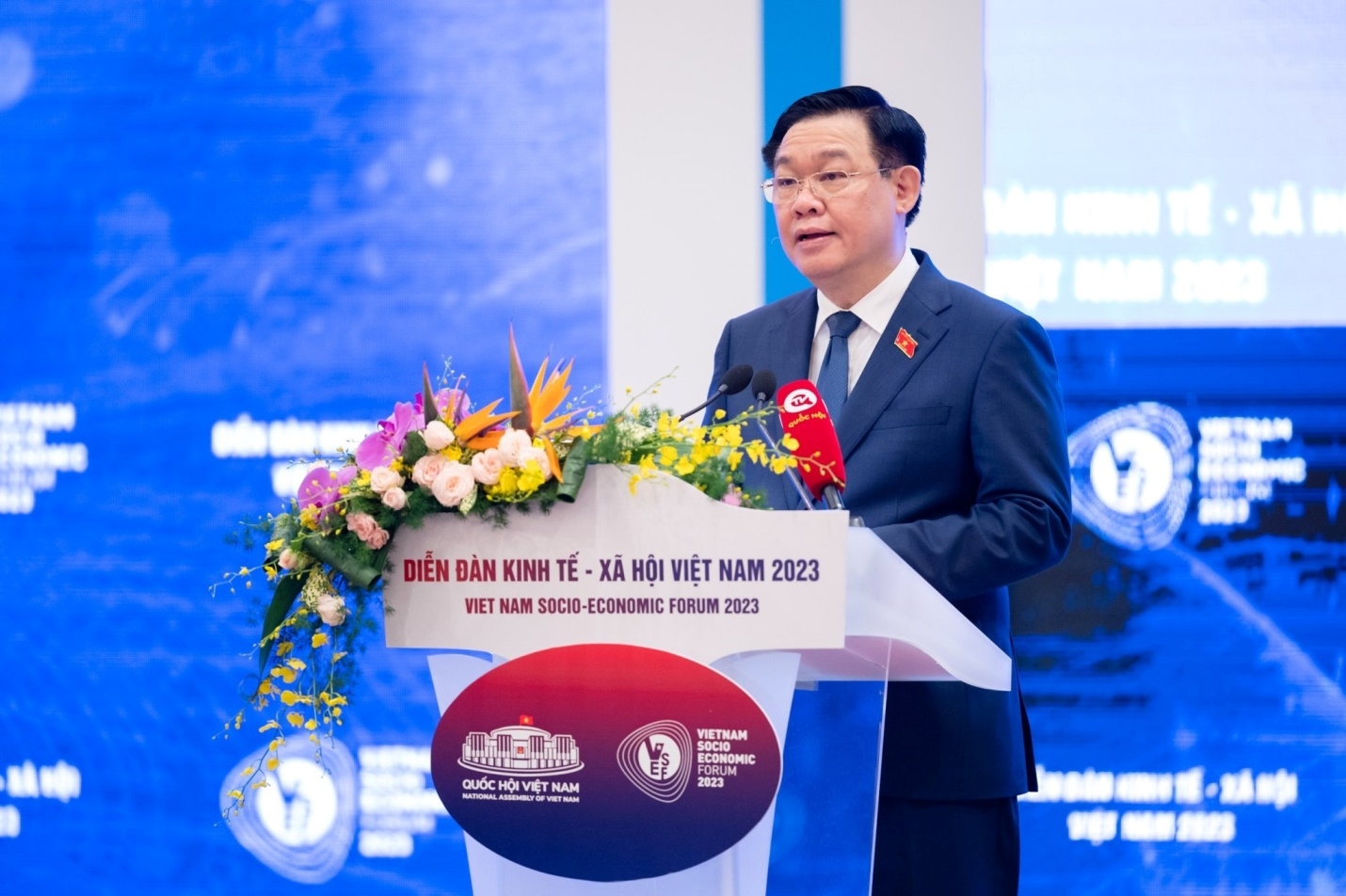 Chủ tịch Quốc hội Vương Đình Huệ phát biểu khai mạc Diễn đàn Kinh tế - Xã hội Việt Nam 2023.