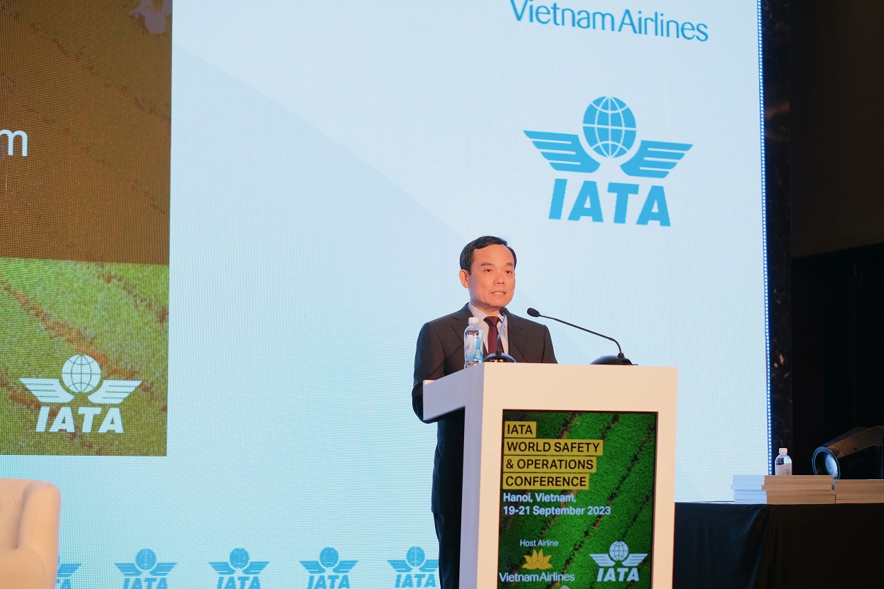 Phó Thủ tướng Chính phủ Trần Lưu Quang cho biết: “Chính phủ Việt Nam luôn dành sự quan tâm đặc biệt cho ngành hàng không, xem ngành hàng không là một trong những động lực của nền kinh tế, thúc đẩy đầu tư giao thương, phát triển du lịch'