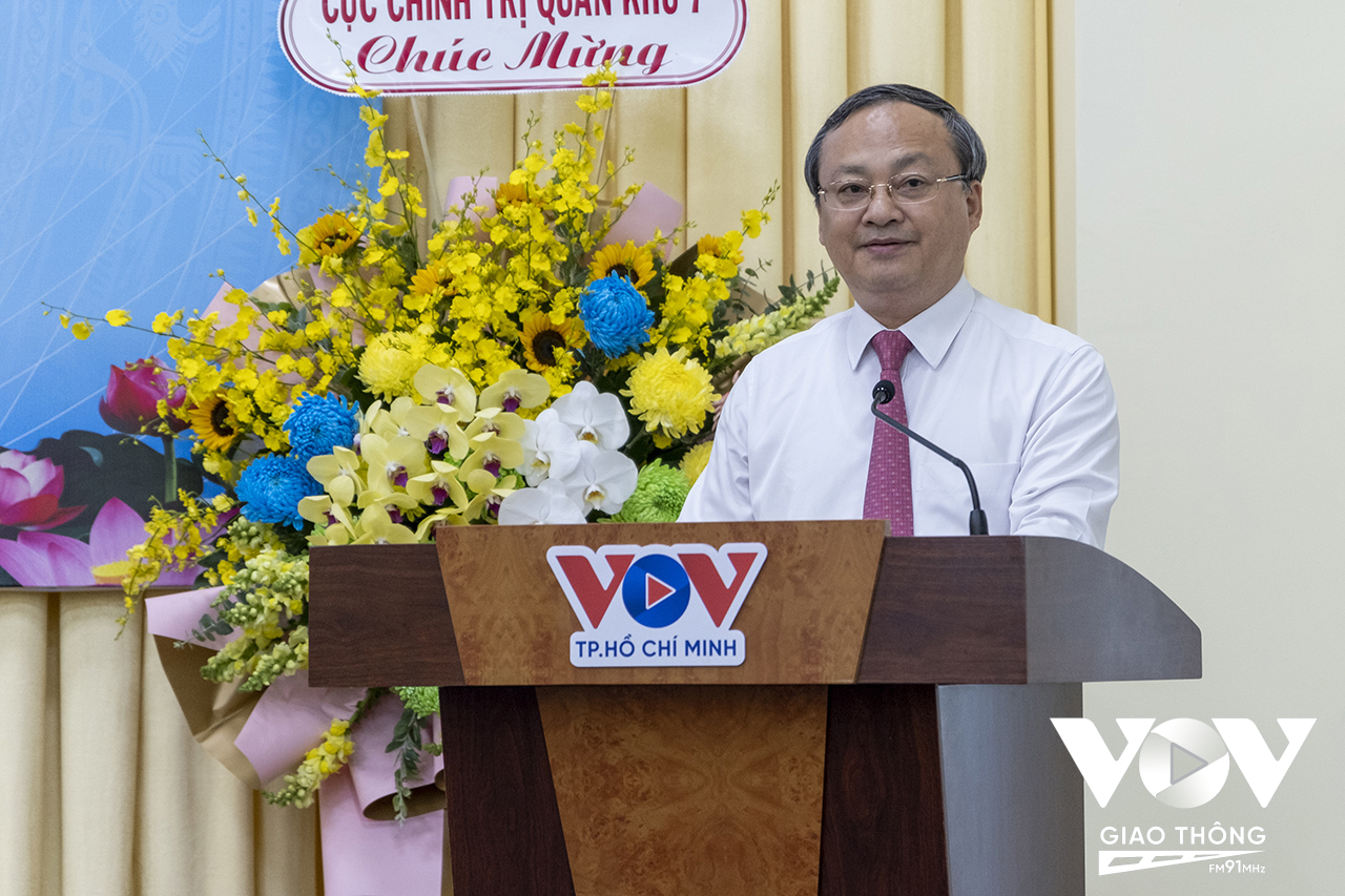 Ông Đỗ Tiến Sỹ, Tổng giám đốc Đài tiếng nói Việt Nam đánh giá cao những thành quả đạt được trong suốt chặn đường 35 năm qua của Cơ quan thường trú tại TP. Hồ Chí Minh.