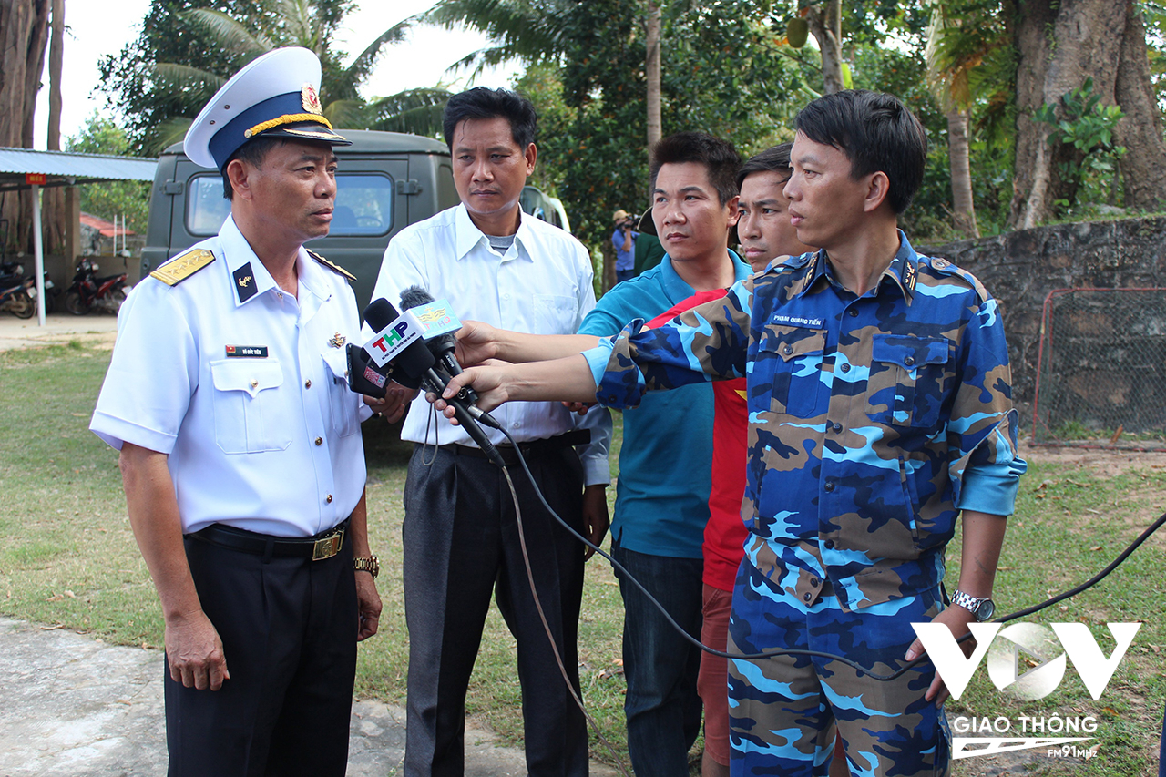 Phóng viên Lâm Chanh Tuy – Cơ quan thường trú khu vực ĐBSCL tác nghiệp tại quần đảo Trường Sa