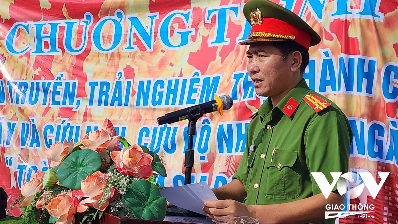 Thượng tá Phạm Trung Thắng – Phó Trưởng Công an huyện Nhà Bè, TPHCM phát biểu tại buổi lễ