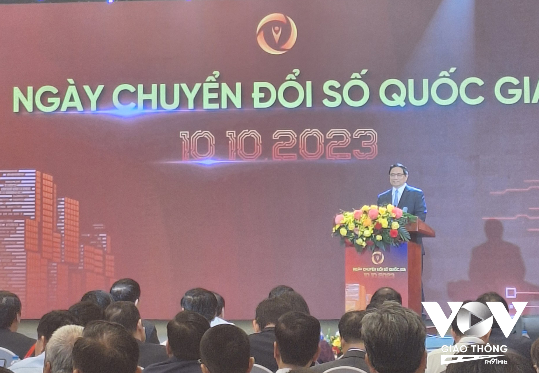Thủ tướng Chính phủ Phạm Minh Chính nhấn mạnh, lấy người dân, doanh nghiệp là mục tiêu, động lực cho chuyển đổi số