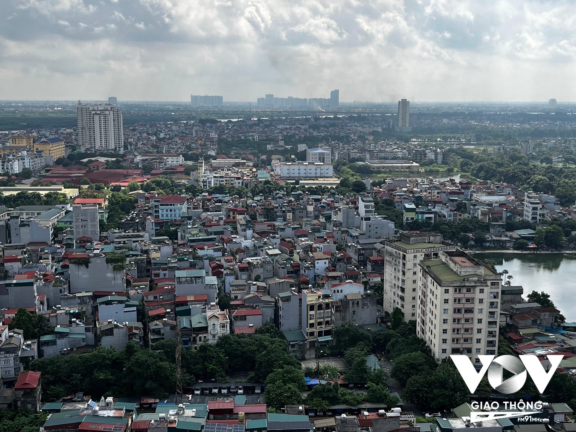 Để khắc phục nhược điểm lớn nhất của thị trường bất động sản Việt Nam hiện nay là đầu tư tràn lan, không có kế hoạch, cung - cầu không gặp nhau thì vai trò quản lý của nhà nước phải sớm và sâu sát hơn nhiều so với các lĩnh vực khác (ảnh minh họa: Q.H)