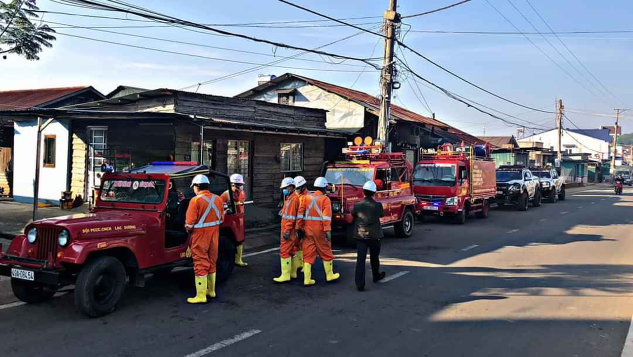 Đội Phòng cháy chữa cháy – Cứu nạn cứu hộ tự quản của huyện Lạc Dương, tỉnh Lâm Đồng có một điểm đặc biệt là tất cả thành viên của đội đều là những người dân bình thường từ mọi ngành nghề
