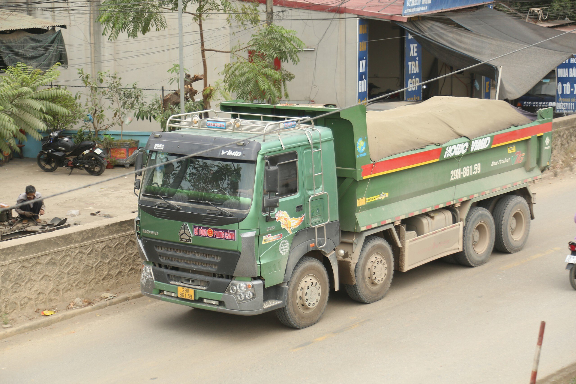 Hiện đã nhiều thủ đoạn để trốn tránh việc kiểm tra tải trọng của lực lượng chức năng