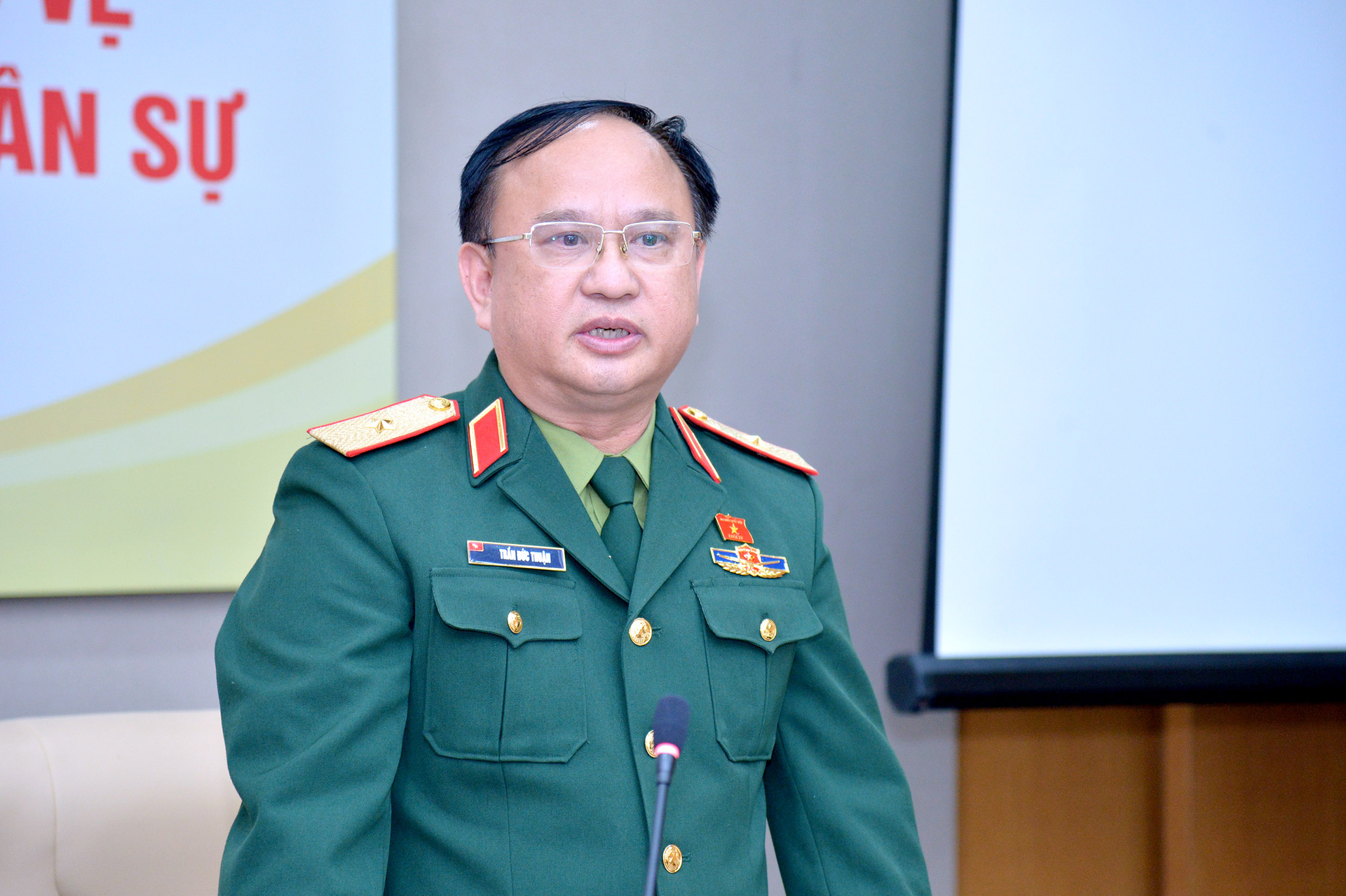 Thiếu tướng Trần Đức Thuận, Ủy viên thường trực Ủy ban Quốc phòng an ninh của Quốc hội. Nguồn: quochoi.vn
