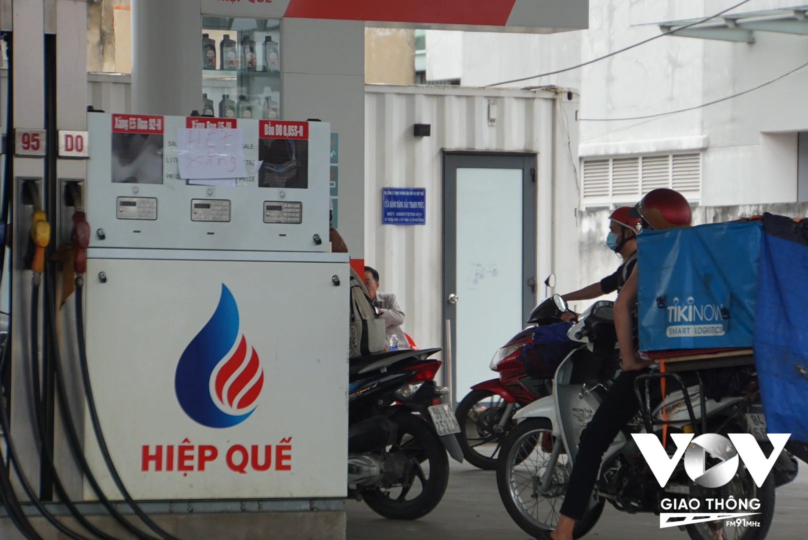Giá xăng, dầu đồng loạt giảm từ 15h chiều nay