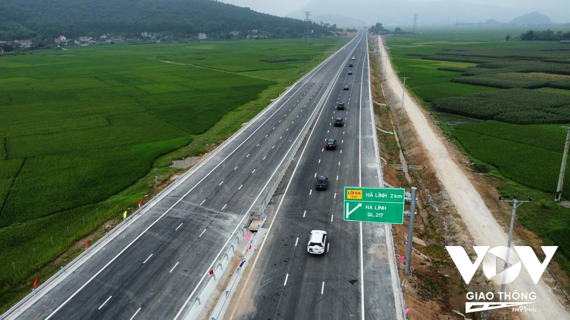 Sau khi đưa vào khai thác, đoạn cao tốc Cao Bồ - Mai Sơn 4 làn xe hạn chế đã bộc lộ nhiều bất cập, thường xảy ra tắc nghẽn vào dịp lễ, Tết, mùa du lịch.