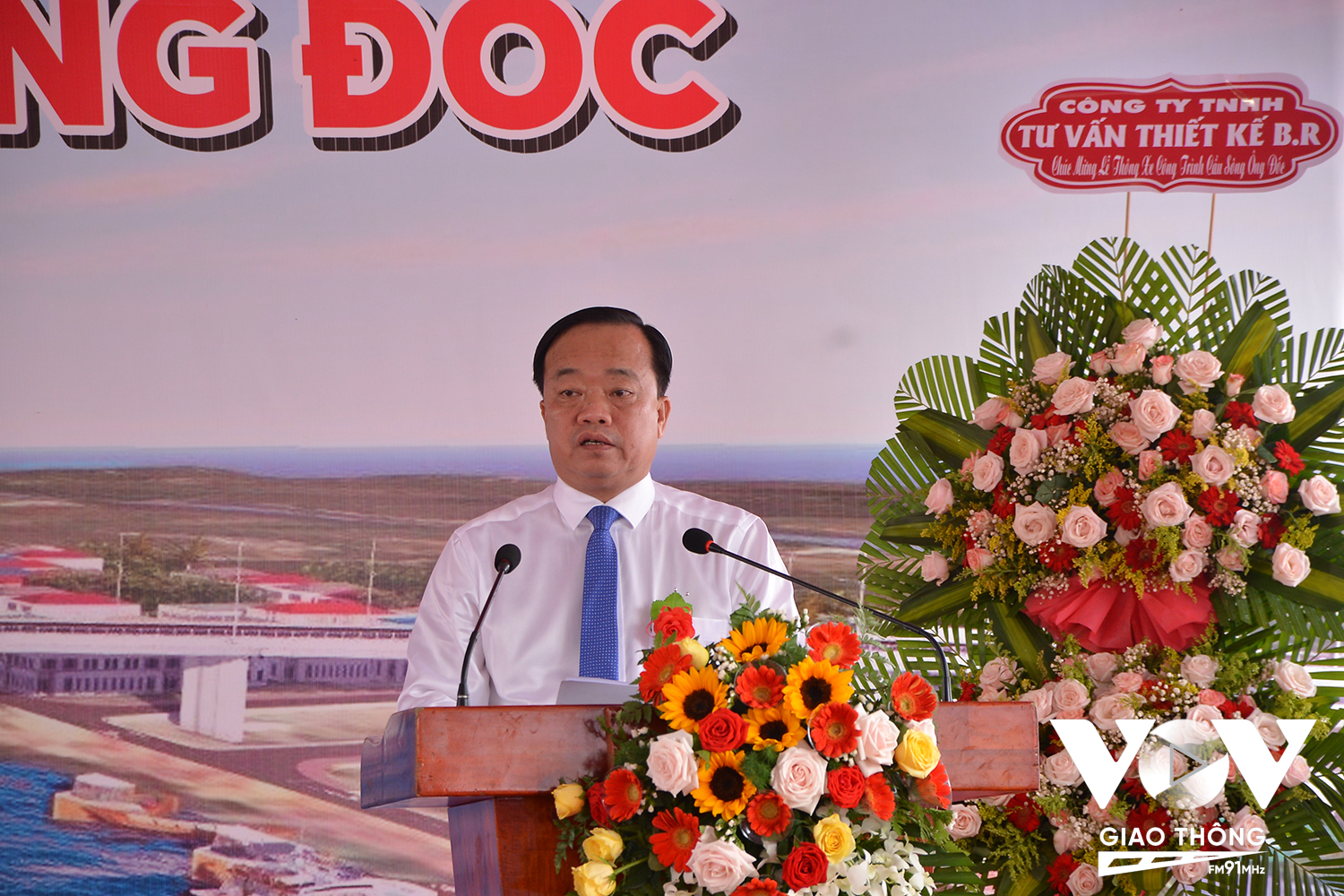 Ông Huỳnh Quốc Viêt, Chủ tịch UBND tỉnh Cà Mau phát biểu tại Lễ thông xe cầu Ông Đốc.