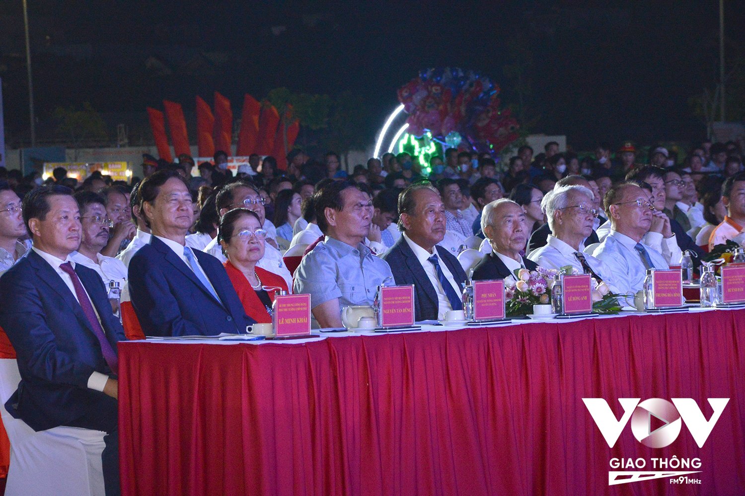 Phó Thủ tướng Chính phủ Lê Minh Khái cùng các lãnh đạo, nguyên lãnh đạo Đảng, Nhà nước; các Bộ, ngành Trung ương dự khai mạc Festival Tôm Cà Mau.