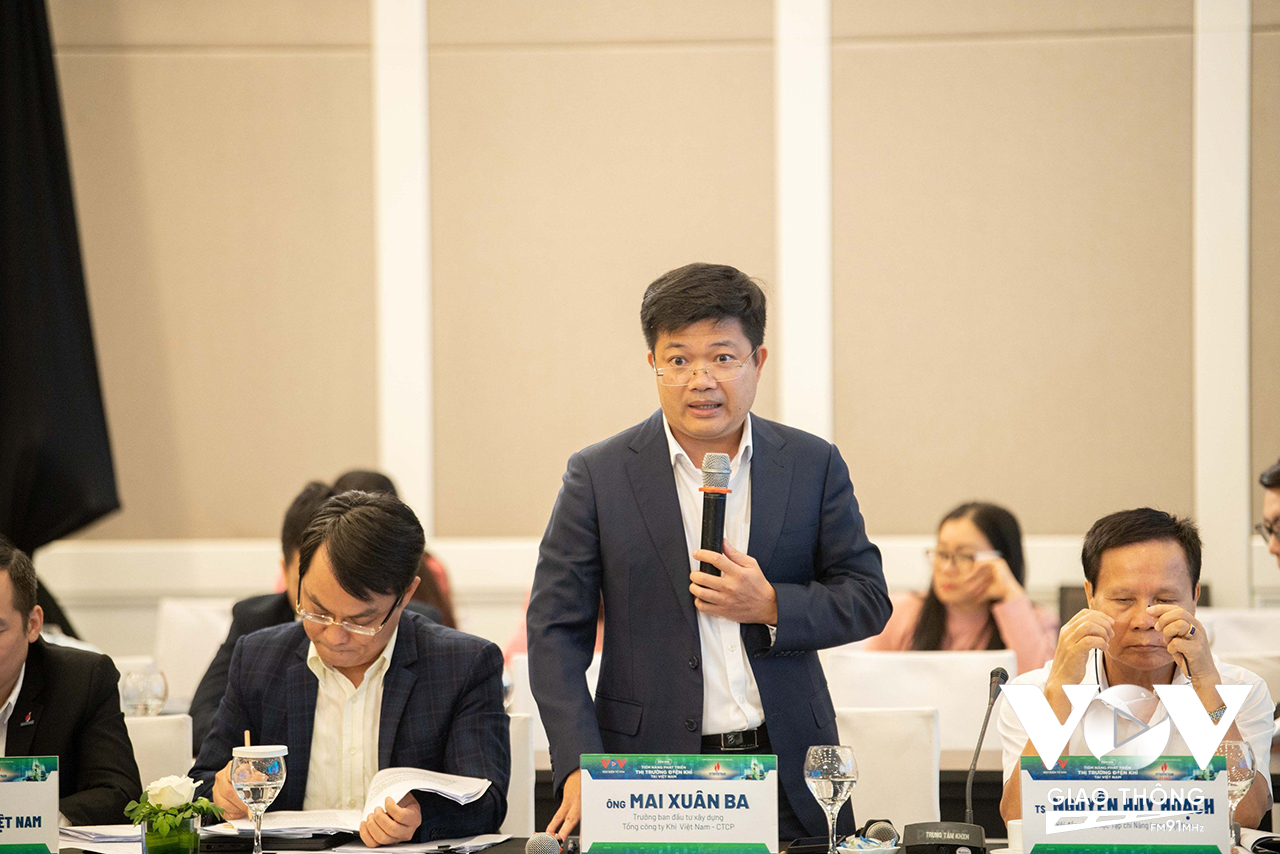 Ông Mai Xuân Ba, Đại diện Tổng công ty Khí Việt Nam PV GAS tham luận tại diễn đàn.