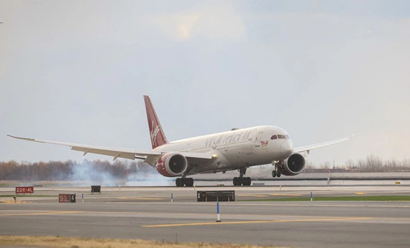 Chuyến bay do Virgin Atlantic thực hiện mở ra hướng đi mới cho hàng không thế giới - Ảnh REUTERS