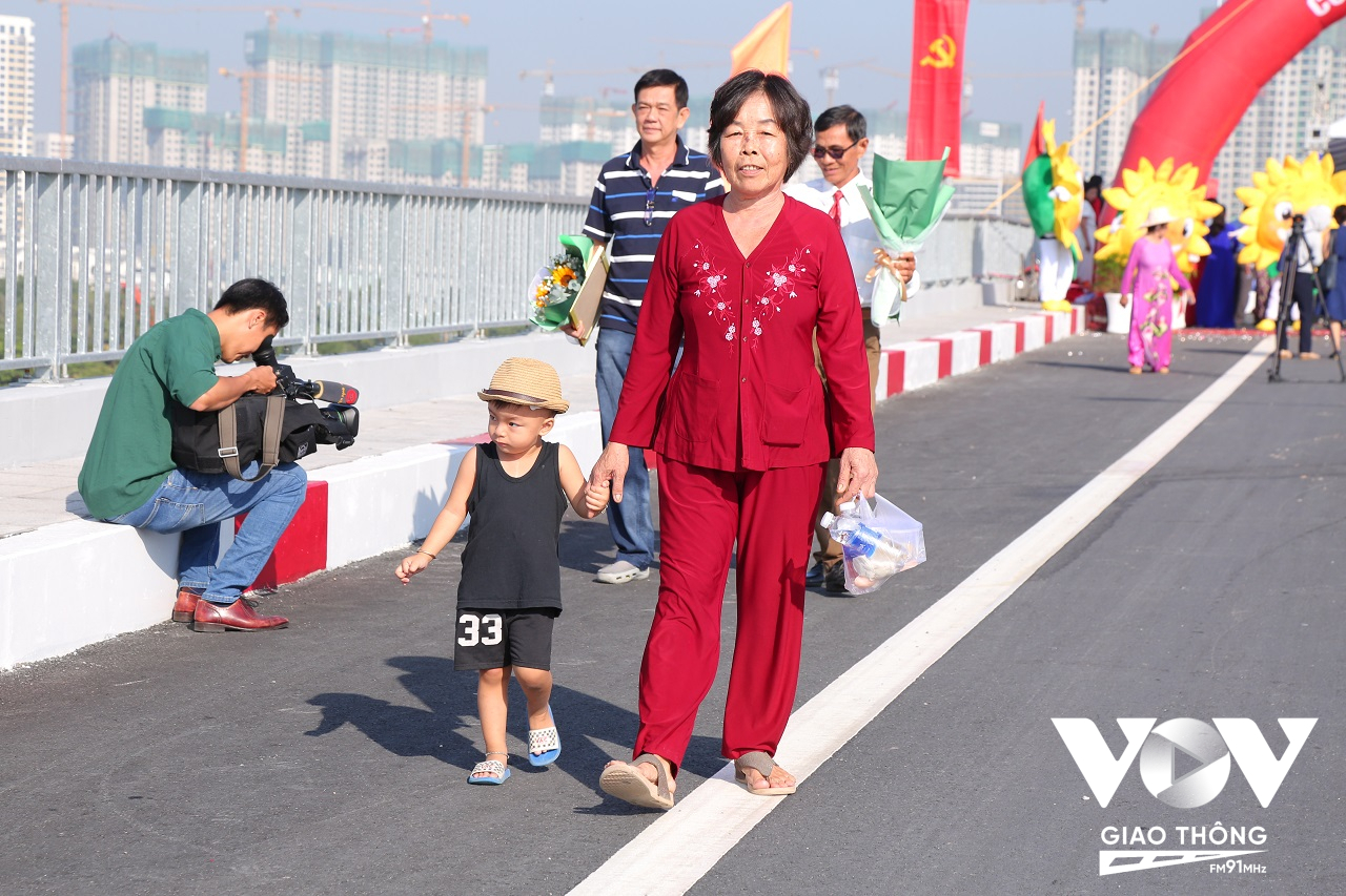 Cũng theo ông Hoàng Tùng (Chủ tịch UBND TP. Thủ Đức) sau cầu Long Đại, nhiều cây cầu khác ở TP. Thủ Đức như cầu Nam Lý, cầu Tăng Long sẽ tiếp tục được đẩy nhanh tiến độ để hoàn thành trong năm 2024.