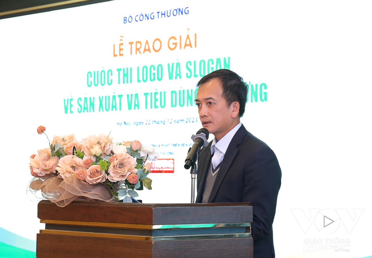 Ông Trịnh Quốc Vũ, Phó Vụ trưởng Vụ Tiết kiệm năng lượng và Phát triển bền vững, Bộ Công Thương phát biểu tại sự kiện