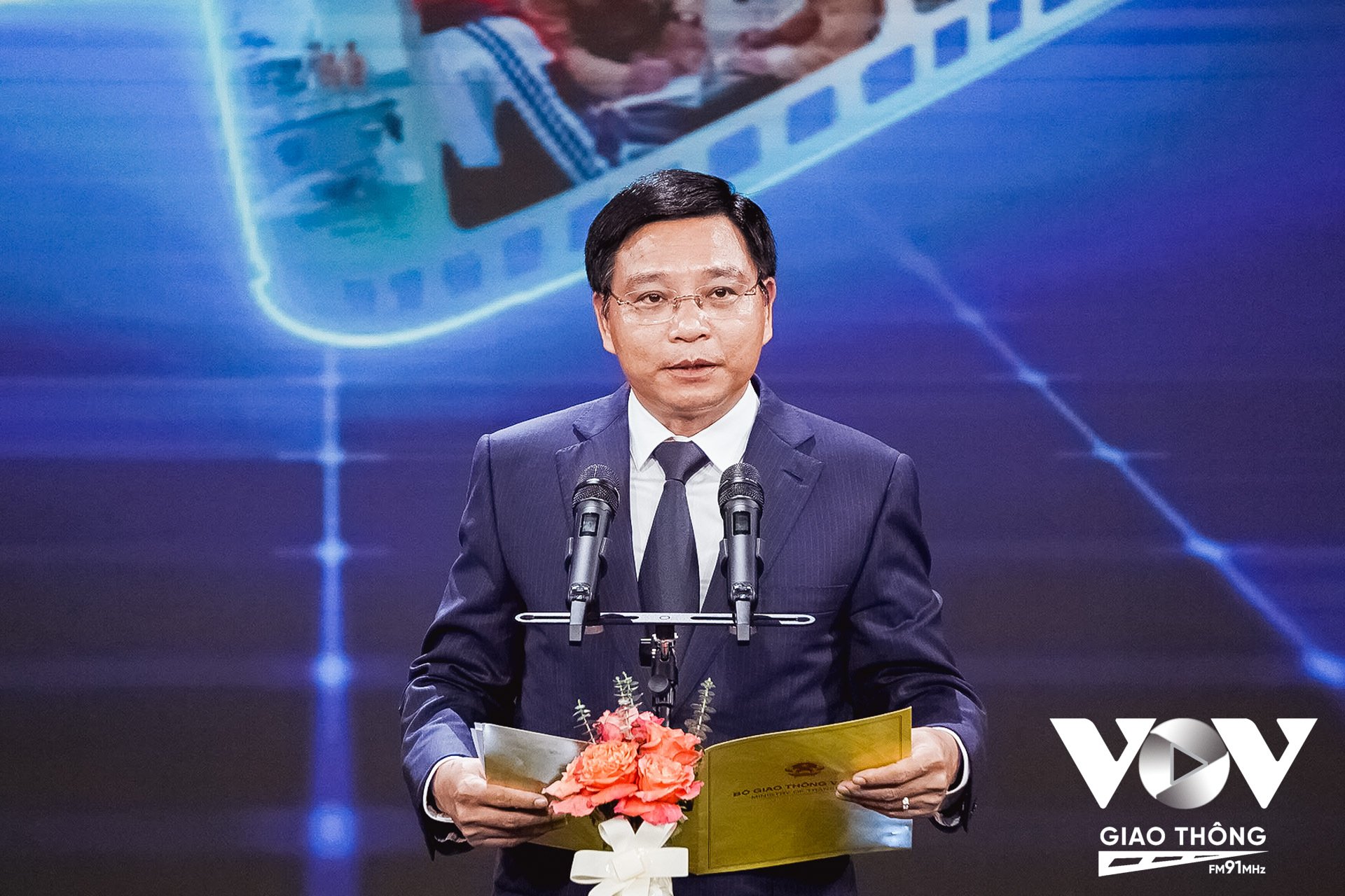 Nguyễn Văn Thắng - Bộ trưởng Bộ GTVT, Phó Chủ tịch Thường trực biểu dương những đóng góp của các cơ quan báo chí, truyền hình trong công tác bảo đảm TTATGT