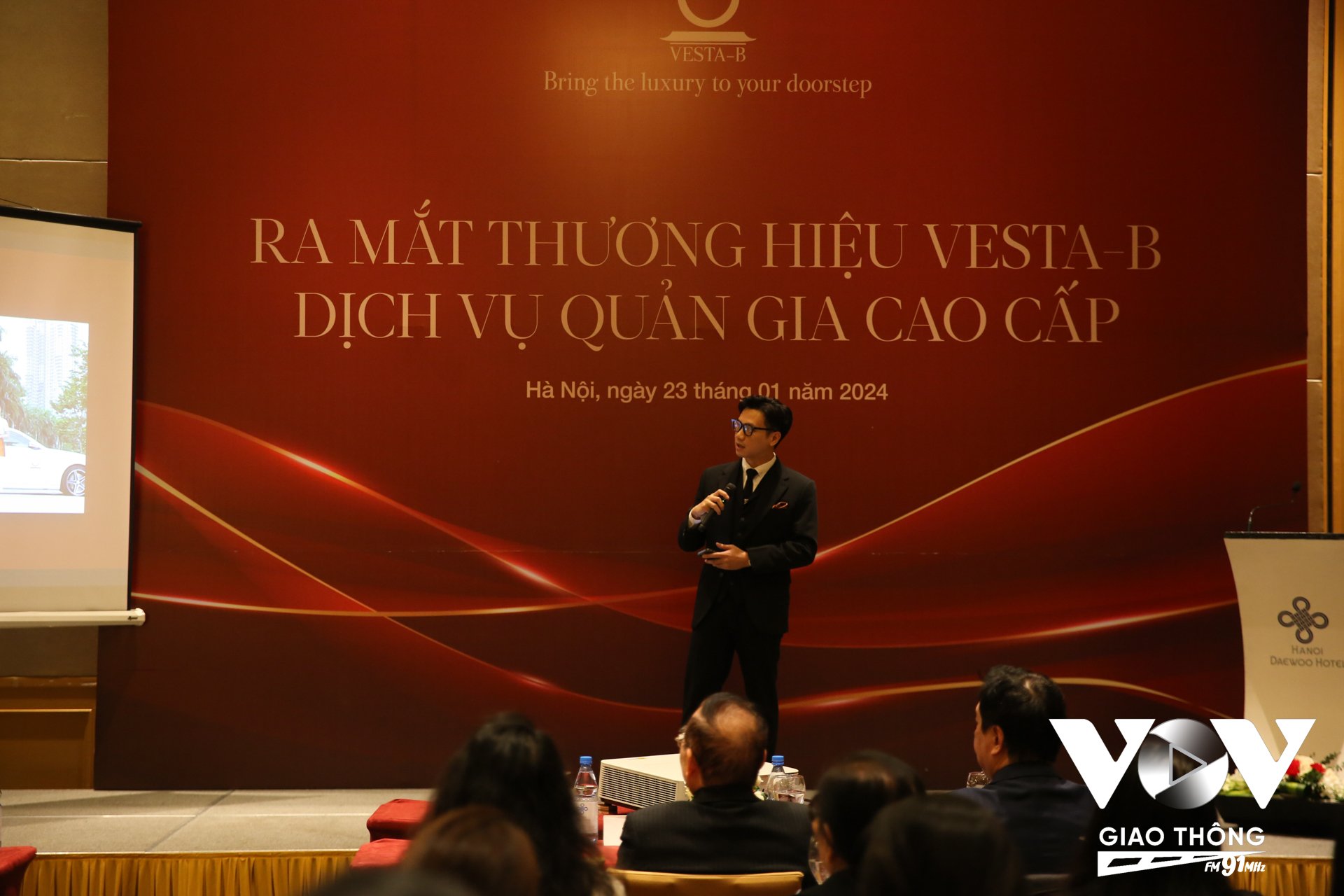 Ông Hoàng Vũ Lâm - Phó Tổng Giám đốc Vesta B chia sẻ, Công ty đã dành hơn 2 năm để nghiên cứu và vận hành thử nghiệm các hoạt động đào tạo toàn diện kỹ năng cho quản gia nhằm hoàn thiện giáo trình