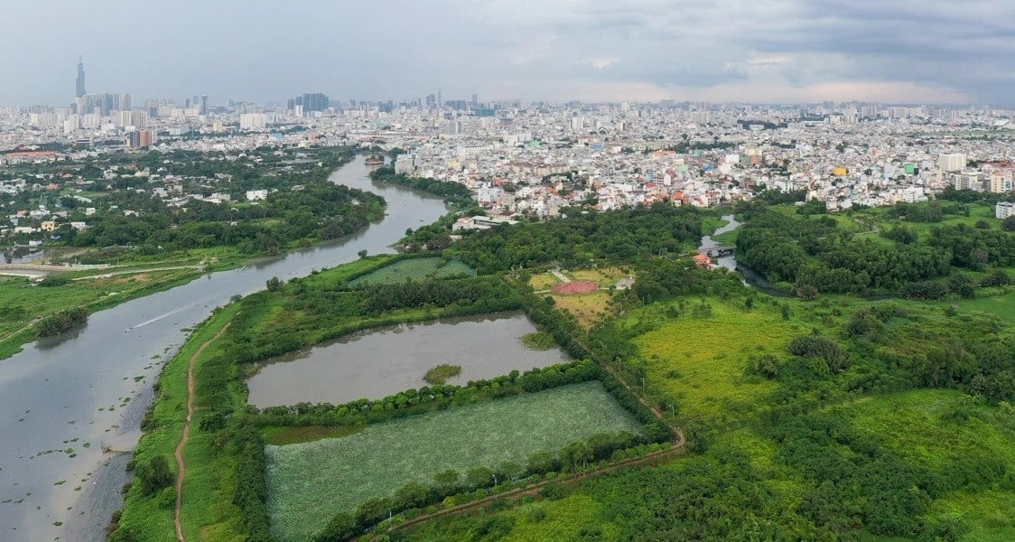 Một quỹ đất lớn của quận Gò Vấp, TPHCM được quy hoạch làm Công viên Văn hóa cấp quận nhưng triển khai rất chậm. Ảnh: Báo Đại Đoàn Kết