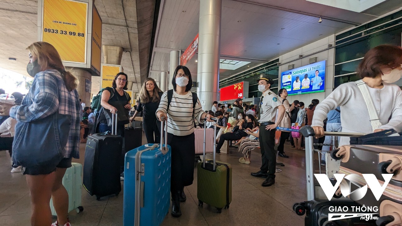 Ngoài kiều bào cũng có một lượng lớn du khách quốc tế đến du lịch Việt Nam giai đoạn này
