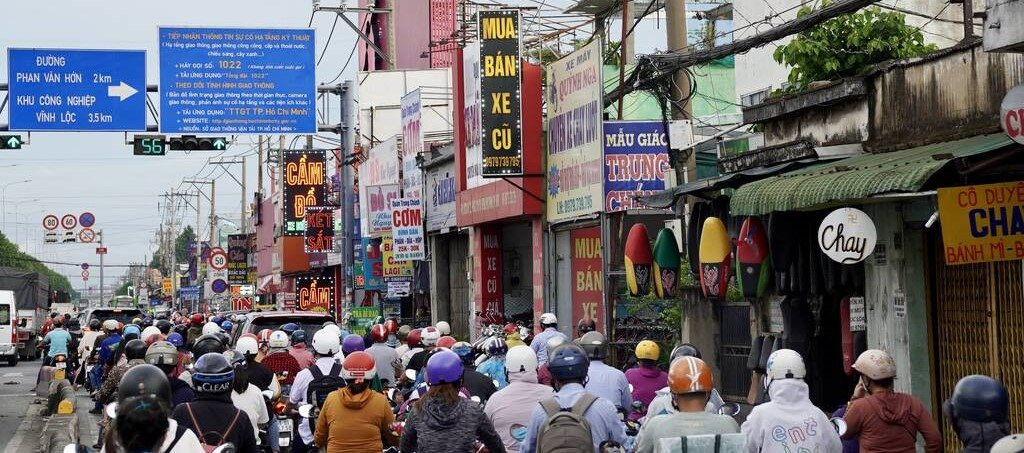 Quốc lộ 22 là hướng cửa ngõ phía Tây thành phố Hồ Chí Minh cũng thường rơi vào tình trạng quá tải. Ảnh: Hà Nội mới