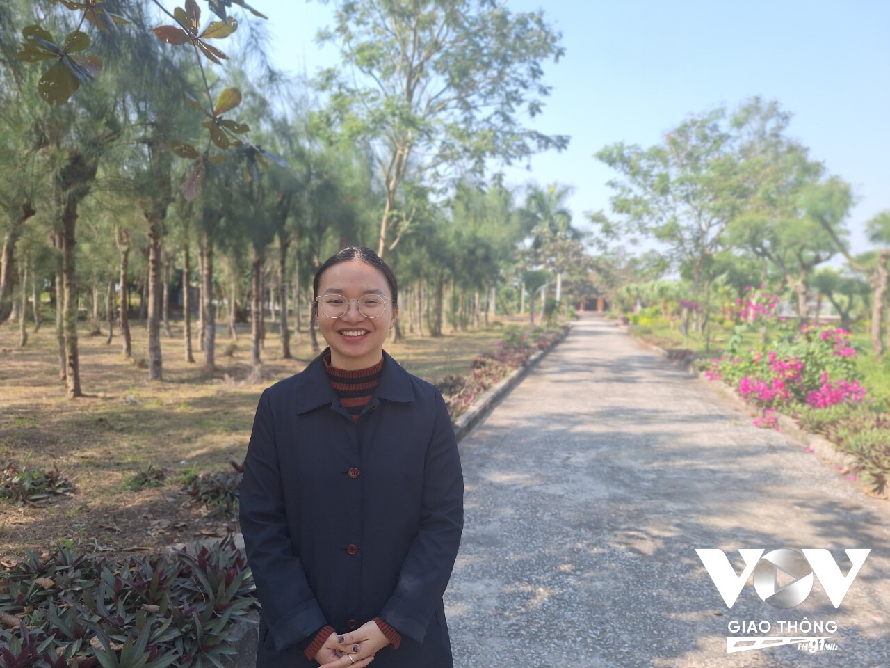Chị Nguyễn Thanh Nga, quản lý dự án về chim di cư của Wild Act