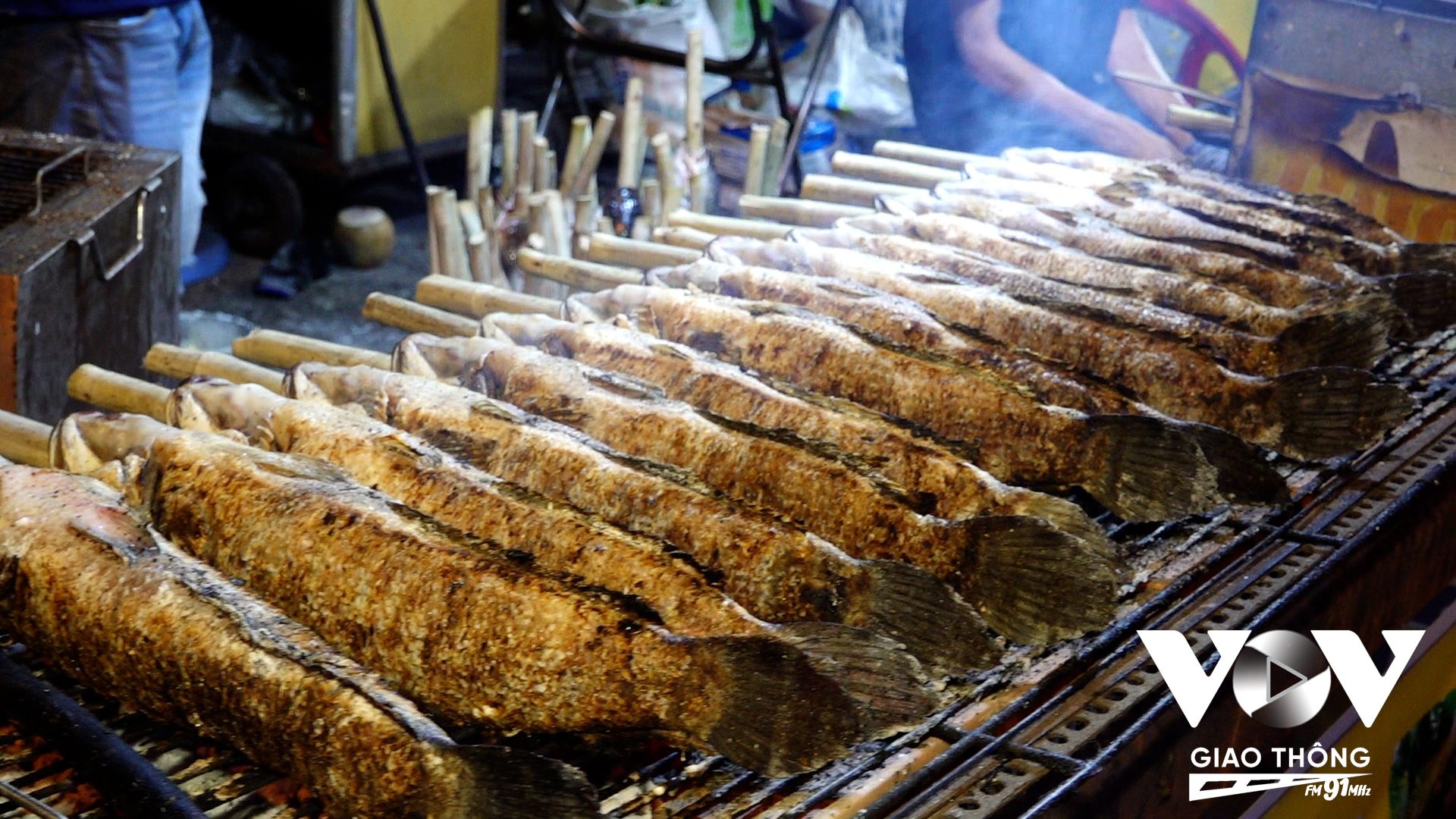 Cá lóc phục vụ ngày vía Thần Tài tại đây chủ yếu được nhập tươi sống từ chợ Bình Điền hoặc các tỉnh miền Tây