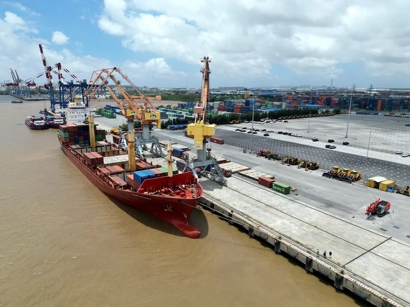 Tàu container cập cảng Hải Phòng (Ảnh: Tuấn Anh/TTXVN)