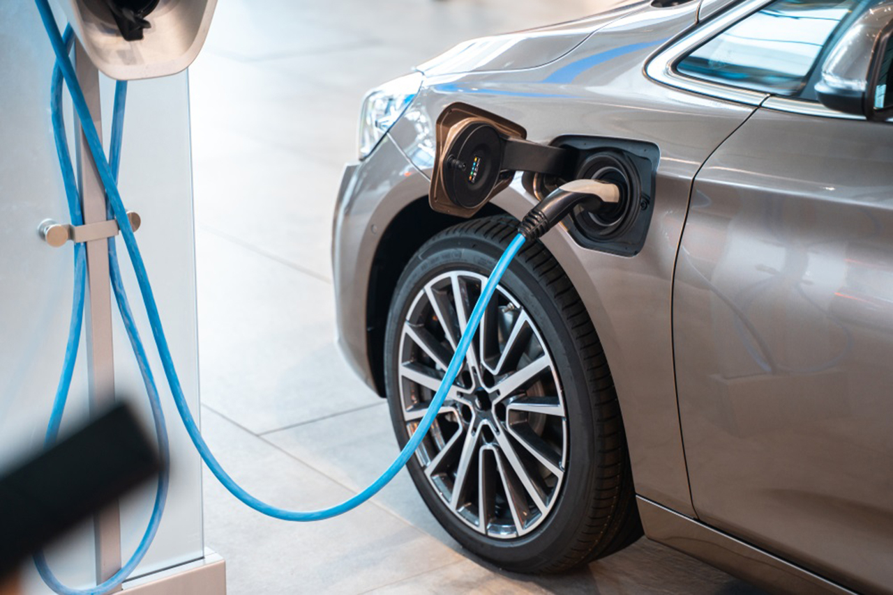 Theo các chuyên gia, xe điện sẽ khiến thị trường lốp ô tô trở nên sôi động hơn, tạo ra ‘cơn sốt vàng’ cho các nhà sản xuất toàn cầu - Ảnh minh họa Shutterstock