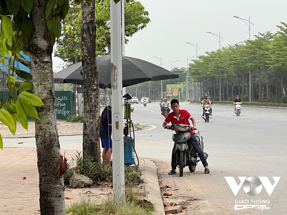 Trụ bơm xăng ở chân cầu Đường Sắt - đường Cienco 5 khu đô thị Thanh Hà