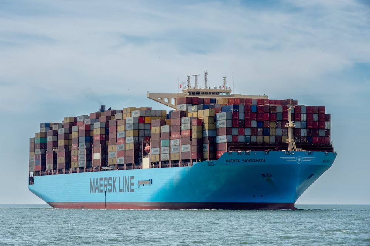 Một tàu chở container của Công ty vận tải quốc tế Maersk - Ảnh REUTERS