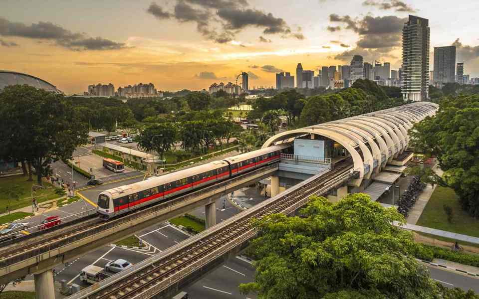 Hạ tầng giao thông công cộng ở Singapore phát triển hiện đại (Ảnh minh họa: AFP)