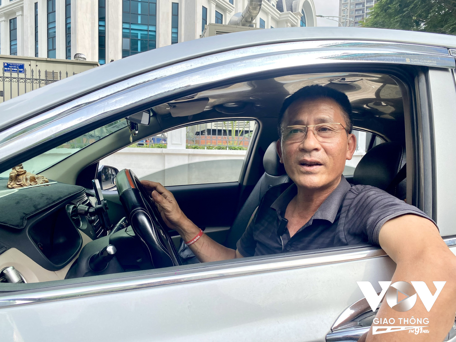 Anh Thảo, lái taxi công nghệ, thường xuyên di chuyển qua phố Duy Tân, quận Cầu Giấy (Hà Nội).