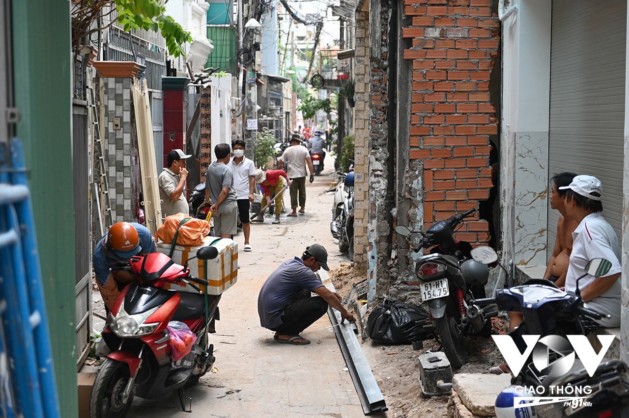 Hẻm 142D Cô Giang, phường 2, quận Phú Nhuận người dân những ngày này đang tất bật sửa sang nhà cửa