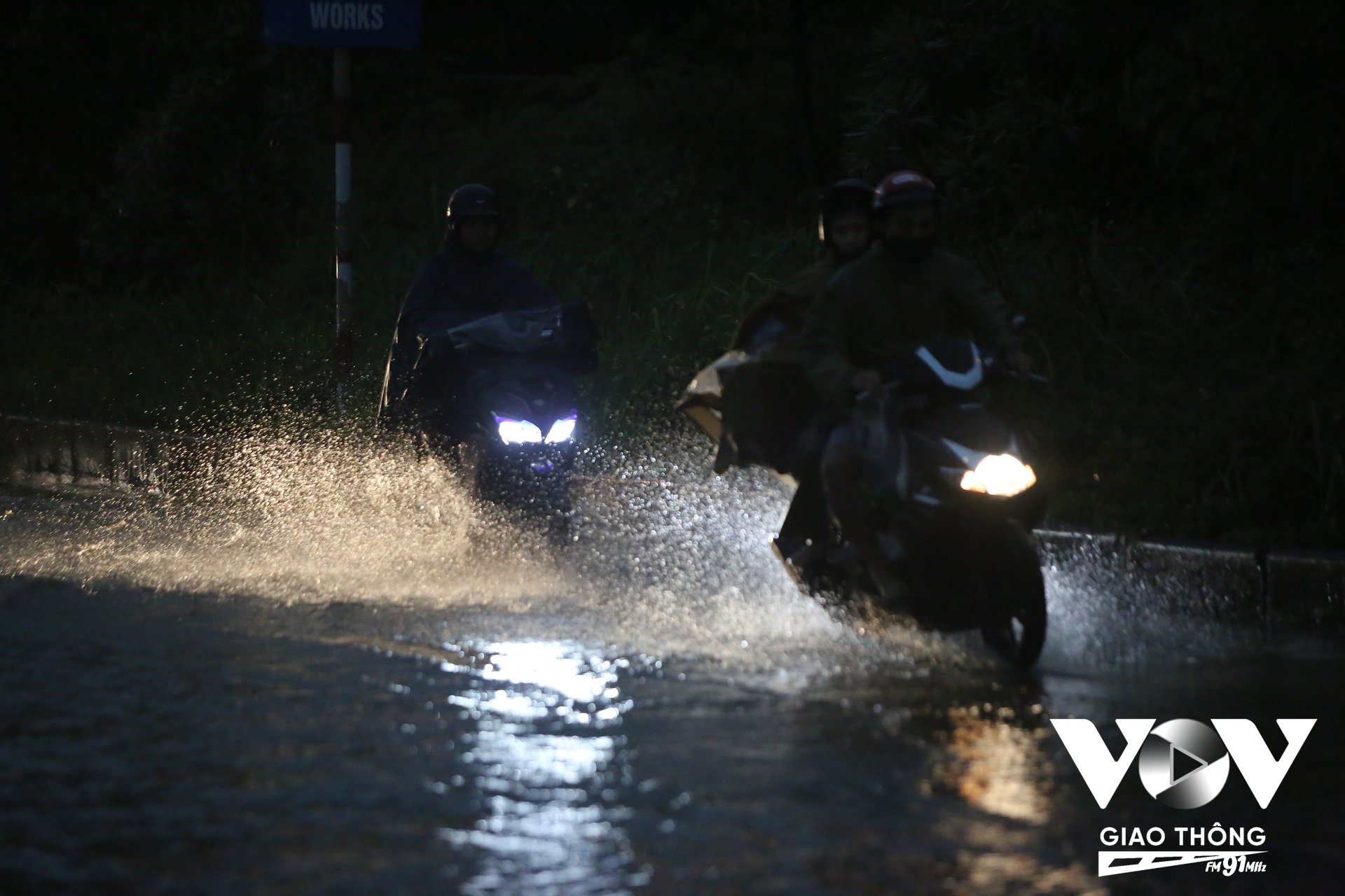 Công ty TNHH MTV Thoát nước Hà Nội đã sẵn sàng phương án xử lý đối với các tình huống thiên tai, mưa bão, các trận mưa lớn bất thường gây ngập úng. Ảnh minh họa.