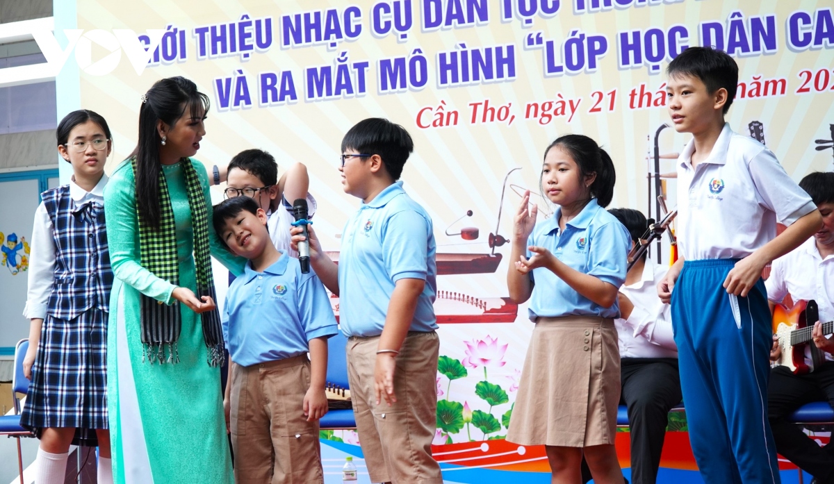 Lớp học 'dân ca 0 đồng' hướng đến giáo dục truyền thống, yêu quê hương đất nước thông qua làn điệu dân ca