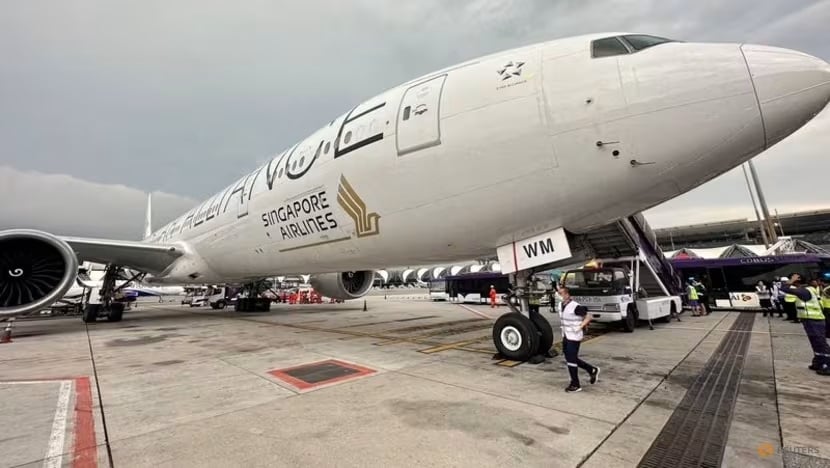 Hãng hàng không Singapore Airlines đã phải có những điều chỉnh về quy định thắt dây an toàn sau khi sự cố xảy ra. Ảnh: Reuters