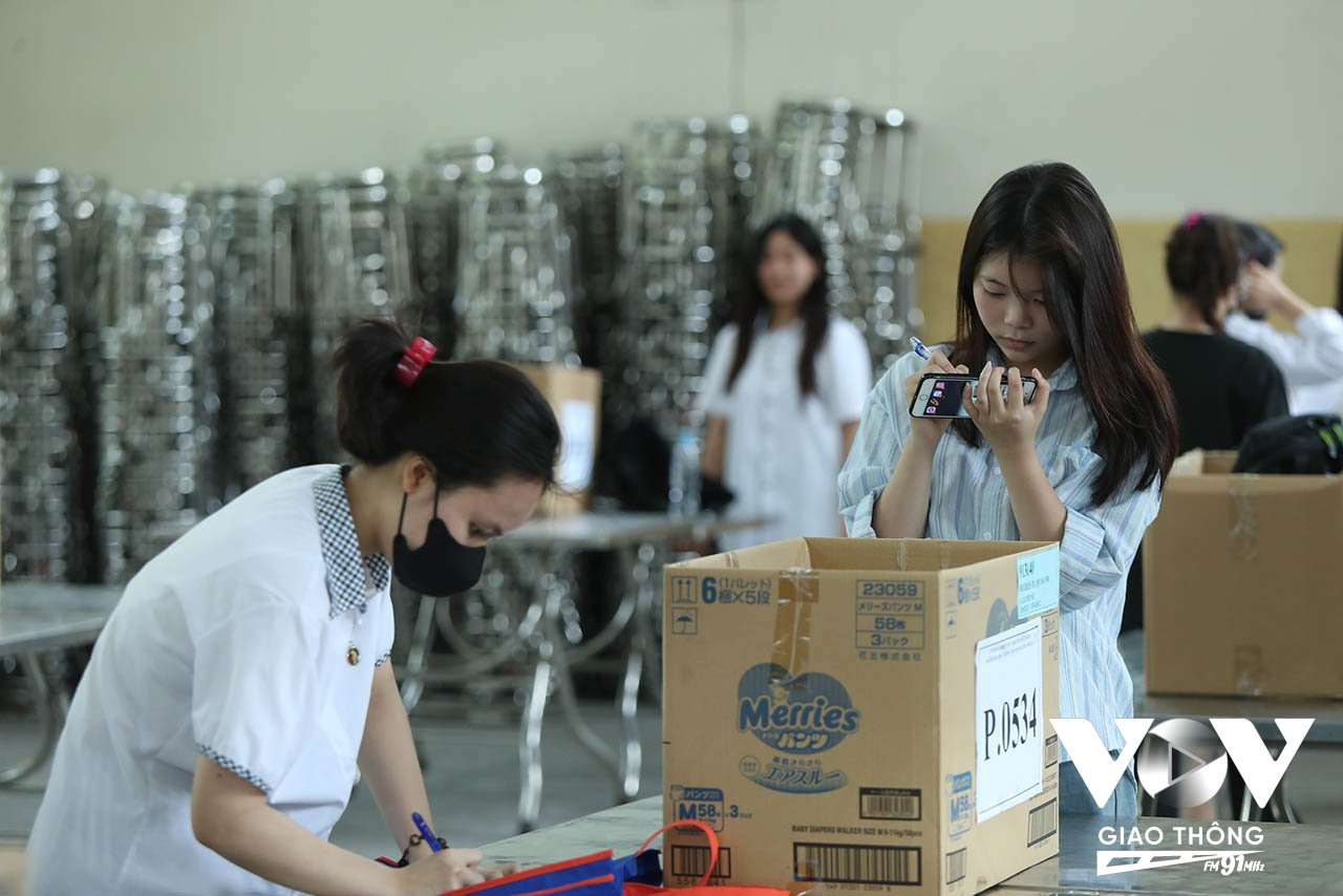 Năm nay, Thành phố Hà Nội điều động khoảng 16.000 cán bộ, giáo viên, nhân viên tham gia các khâu của kỳ thi tốt nghiệp THPT